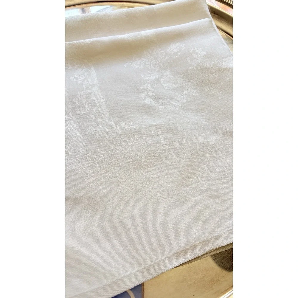 Vintage White Damask Napkin Set Floral Medallion European Elegance Fine Quality